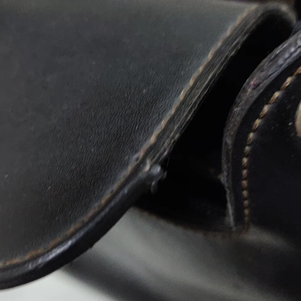 Black Baguette - Picture 9 of 12